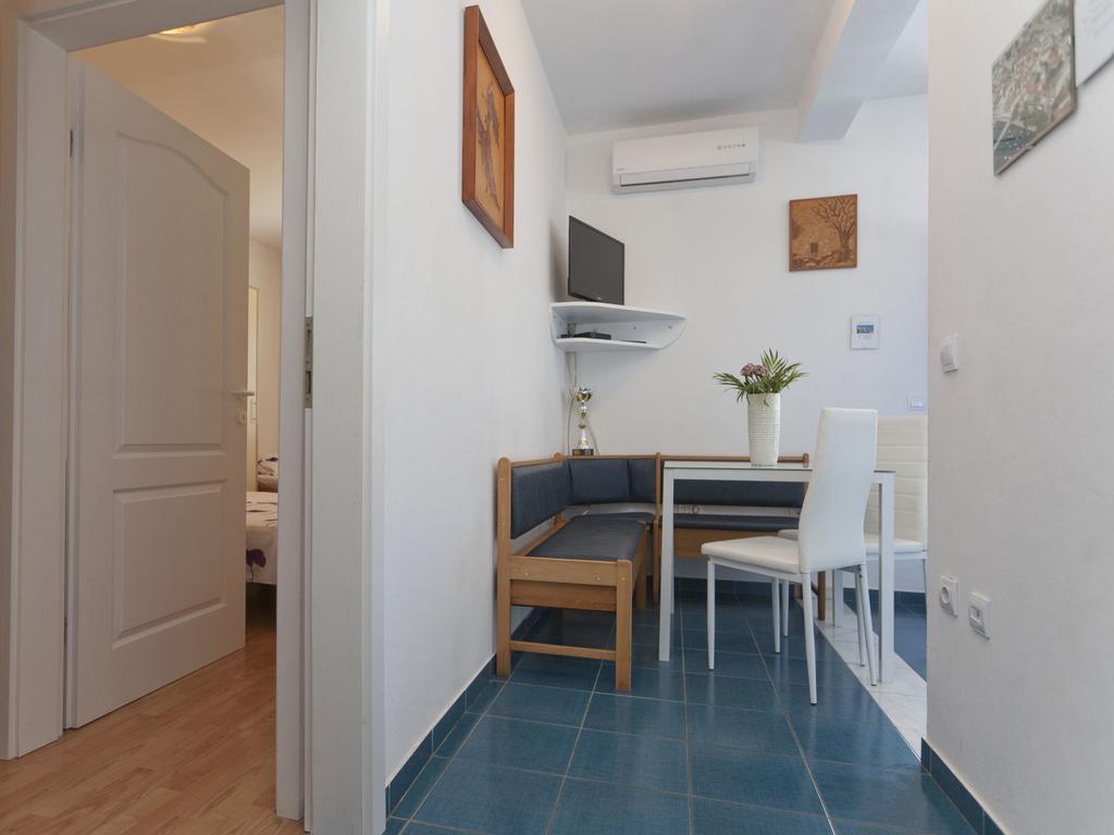 Apartments & Rooms Nikolic Fazana Exterior photo