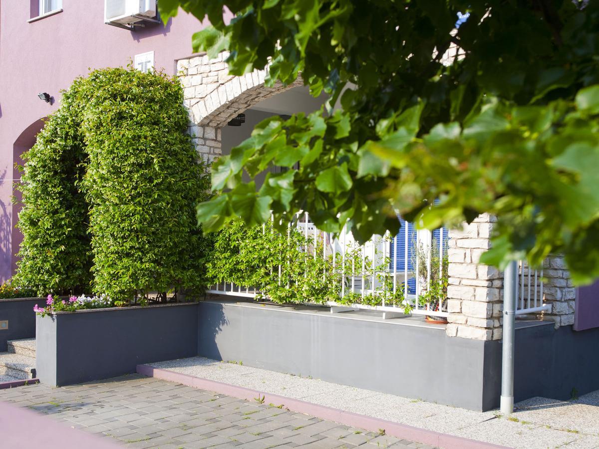 Apartments & Rooms Nikolic Fazana Exterior photo